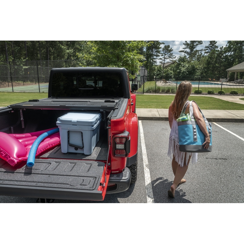 RUGGED RIDGE | Armis Hard Folding w/LINE-X Bed Cover - Gladiator 3.0L / 3.6L 2020-2022 RUGGED RIDGE Tonneau Covers
