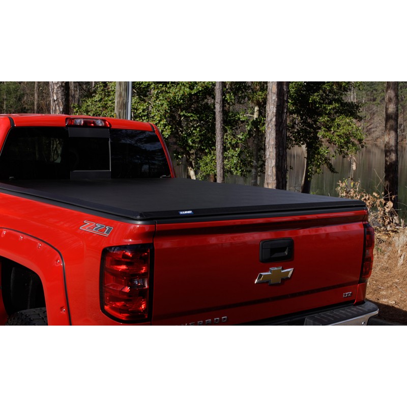 Lund | Hard Fold Tonneau Cover - Chevrolet / GMC 2007-2014