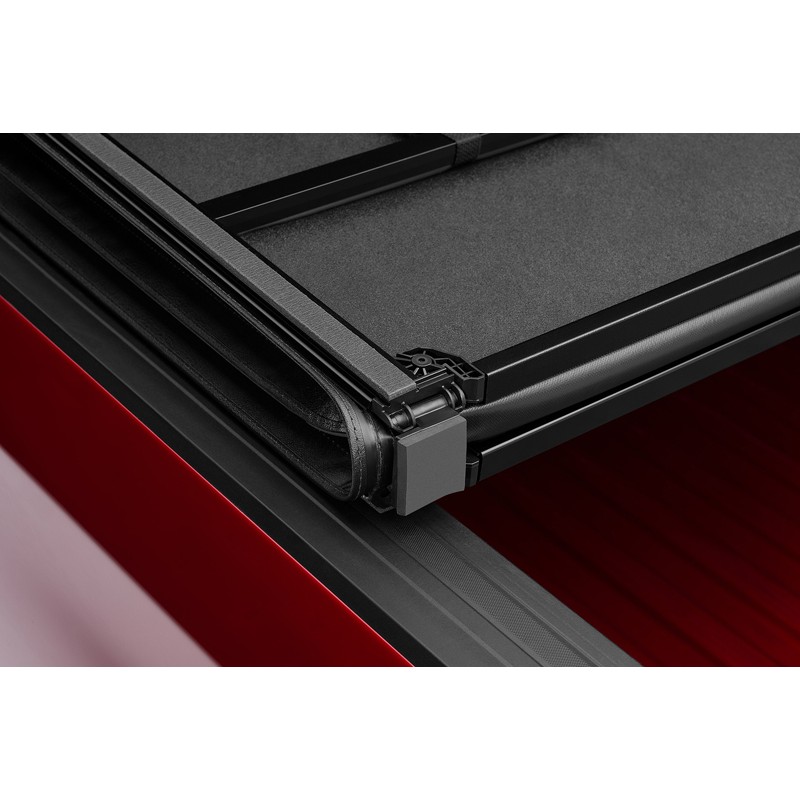 Lund | Hard Fold Tonneau Cover - Tacoma 2.7L / 3.5L 2016-2023