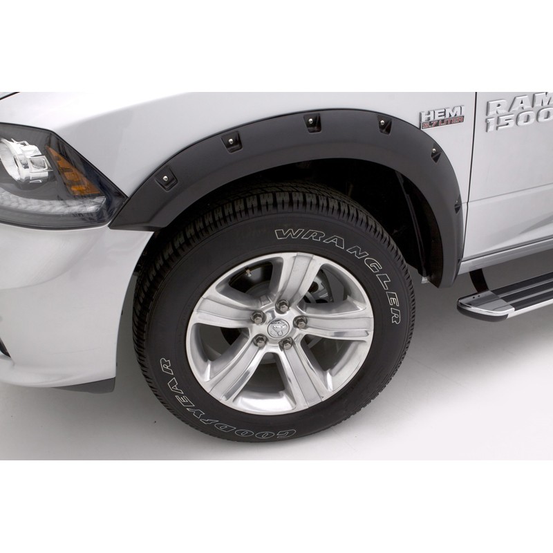 Lund | Rx-Rivet Style 4Pc Smooth - Ram 1500 / Classic 2009-2022