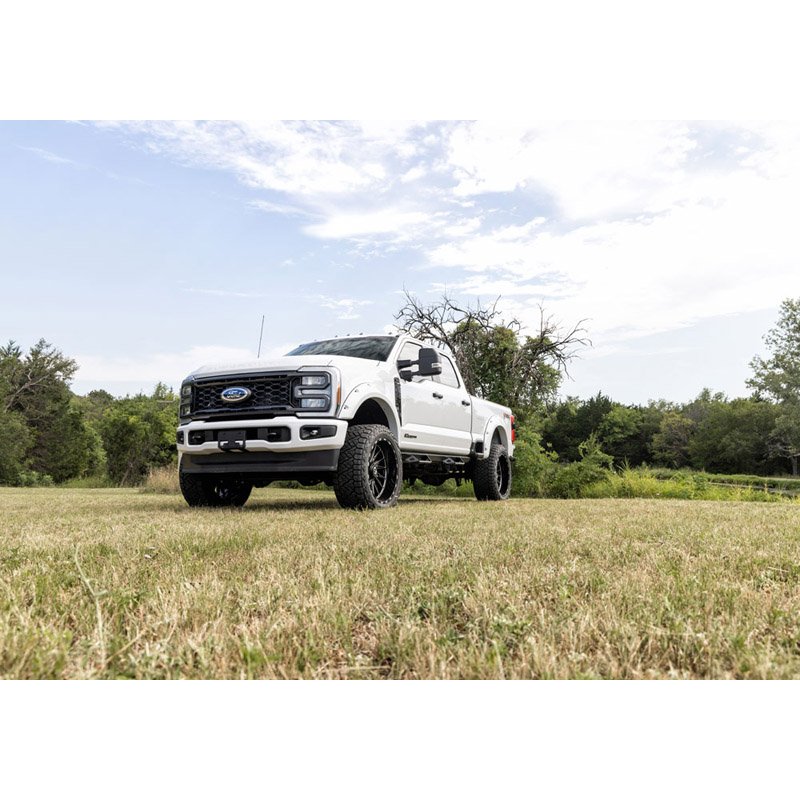 Superlift | 4" Lift Kit - 23-24 F250/350 4WD w/ Dsl Eng - w/ Kng Frt Clvrs & Res Rr Shcks