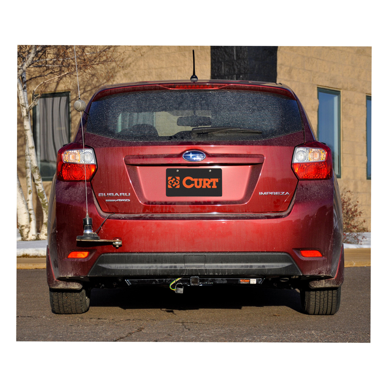 CURT | Class 1 Trailer Hitch, 1-1/4" Receiver - Impreza / XV Crosstrek 2.0L 2012-2016