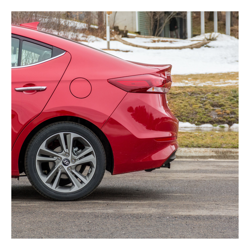 CURT | Class 1 Trailer Hitch, 1-1/4" Receiver - Elantra 1.4L / 1.6L / 2.0L 2017-2018