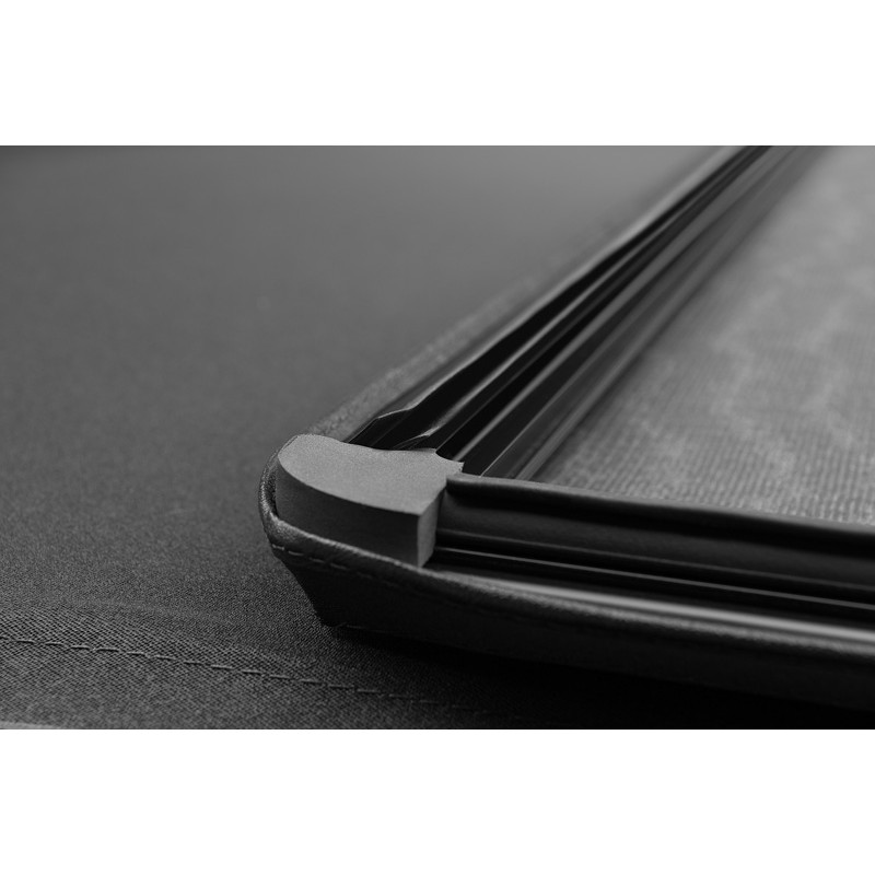 Lund | Genesis Elite Twill Tri-Fold Tonneau Cover - Silverado / Sierra 1500 2019-2024
