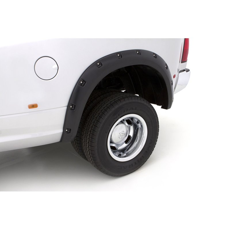 Lund | Rx-Rivet Style 2Pc Smooth - Ram 2500 / 3500 2010-2024