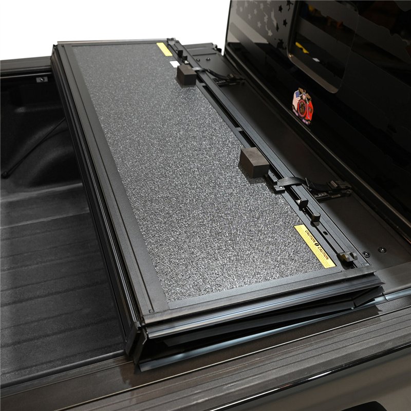 Westin Automotive | Hard Tri-Fold Tonneau Cover - Gladiator 3.0L / 3.6L 2020-2025