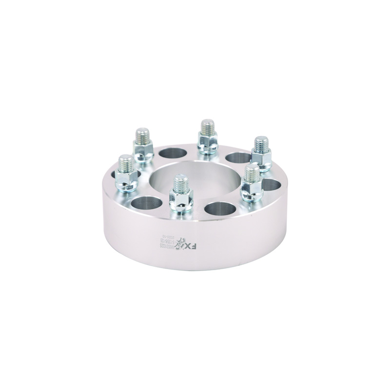 TrailFX | 6x135mm/6x5.31 In Bolt Pattern 2 In Thick 87.10mm Hub Silver Color Alum Set Of 2