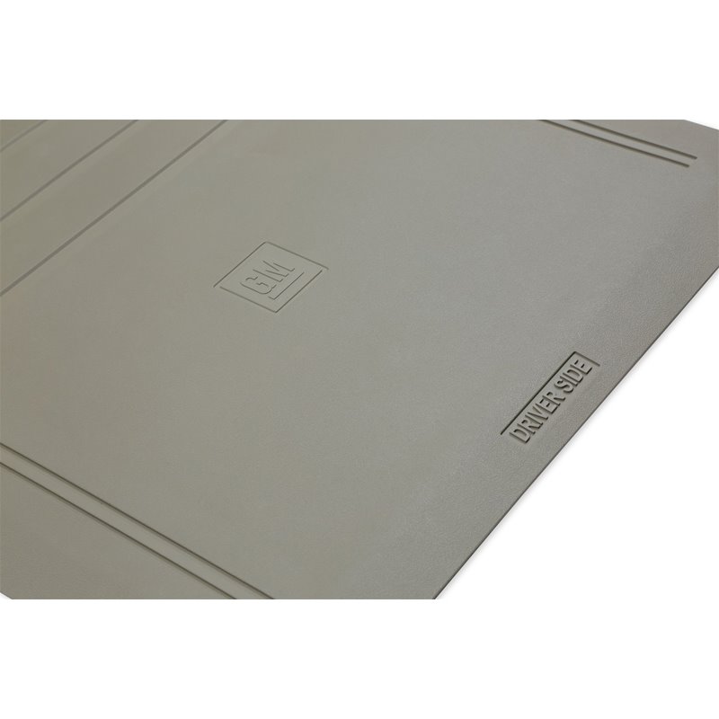 Holley | Holley Classic Truck Floor Mat - Suburban 1500 / LS / LT / 2500 2000-2002