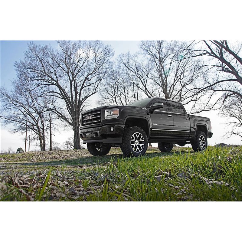 Rough Country | Suspension Lift Kit w/Shocks - Silverado / Sierra 1500 2014-2018 Rough Country Lift Kits