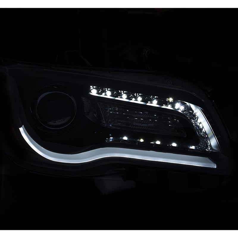 ANZO | Projector Headlights w/ Plank Style Black - CHRYSLER 300 Anzo USA Éclairage