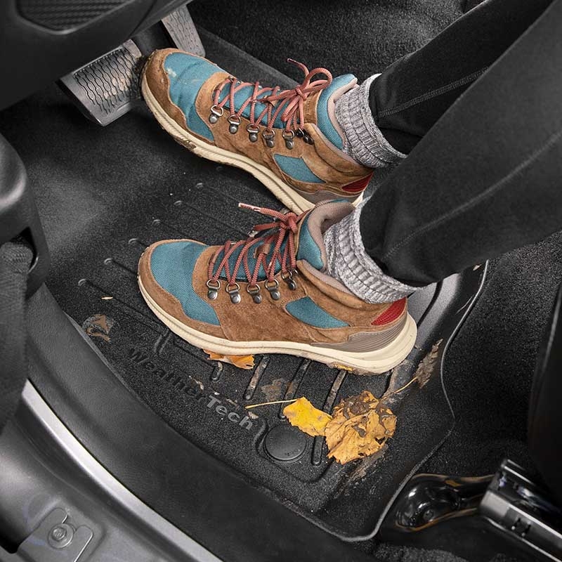 WeatherTech | Front & Rear FloorLiner HP - Silverado / Sierra 2014-2019 WeatherTech Floor Mats