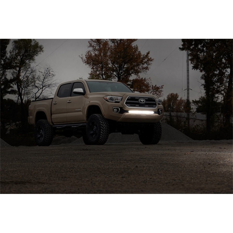 Rough Country | LED Light Bar - Tacoma 2.7L / 3.5L 2016-2020 Rough Country Lumières Off-Road