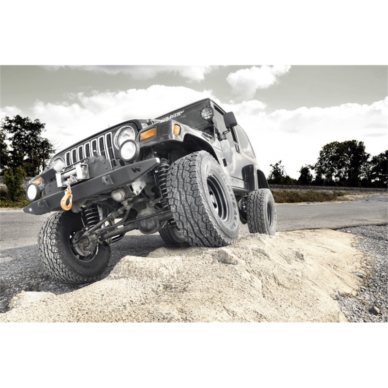 Rough Country | Lift Kit-Suspension w/Shock - Wrangler 4.0L / 2.4L 2003-2006 Rough Country Lift Kits