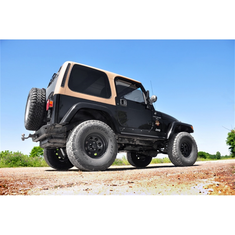 Rough Country | Lift Kit-Suspension w/Shock - Wrangler 4.0L / 2.4L 2003-2006 Rough Country Lift Kits
