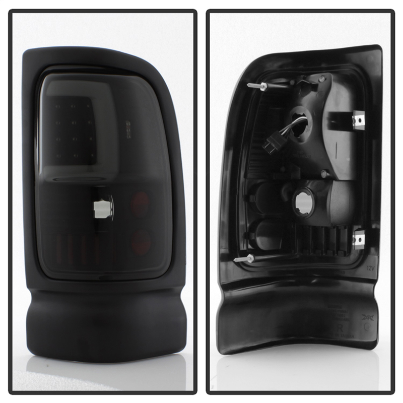 xtune | Light Bar LED Tail Lights - Ram 1500 / 2500 / 3500 1994-2002