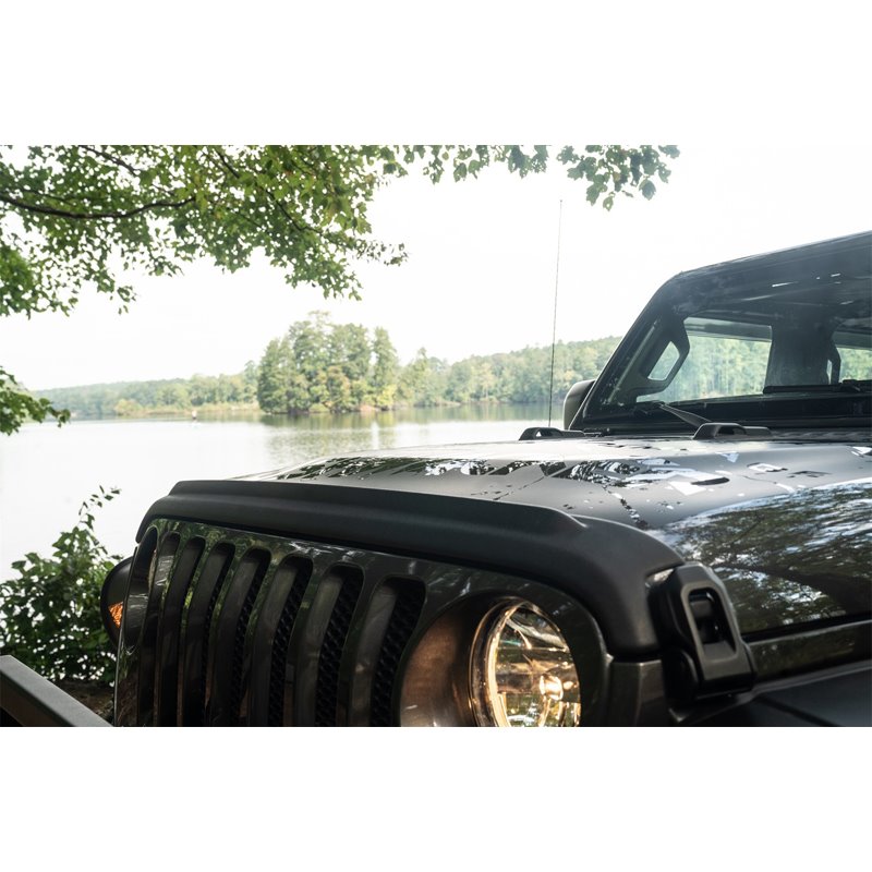 Bushwacker | TrailArmor™ Hood Stone Guard - Gladiator / Wrangler (JL) 2018-2023 Bushwacker Hood Deflectors