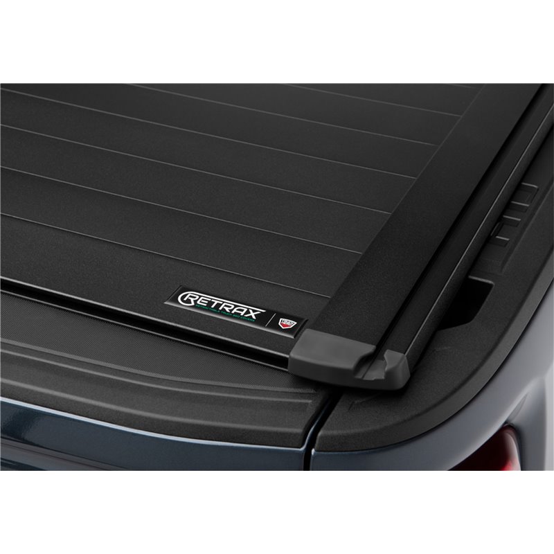 Retrax | RetraxPRO XR Tonneau Cover - Silverado 2500 HD / Silverado 3500 HD / Sierra 2500 HD / Sierra 3500 HD 6.6L 2020-2022