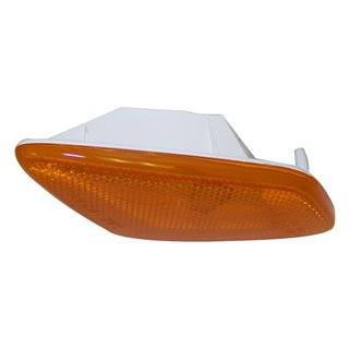 Crown Automotive | Side Marker Light - Wrangler 2.4L / 2.5L / 4.0L 1997-2006