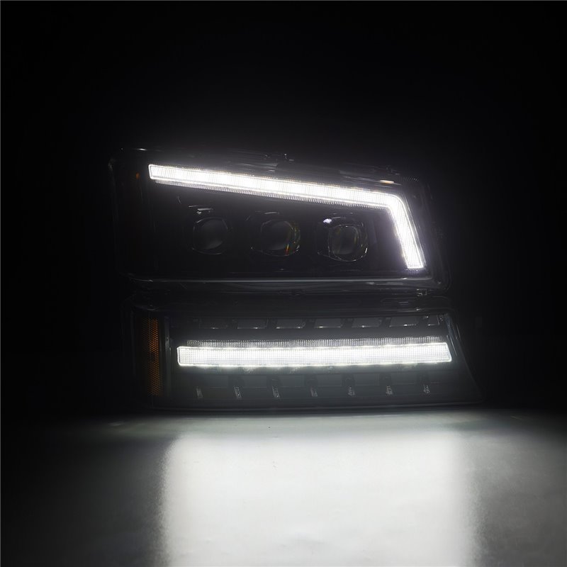AlphaRex | Projector Headlights Alpha-Black - Silverado 1500 / 2500 HD 2003-2006