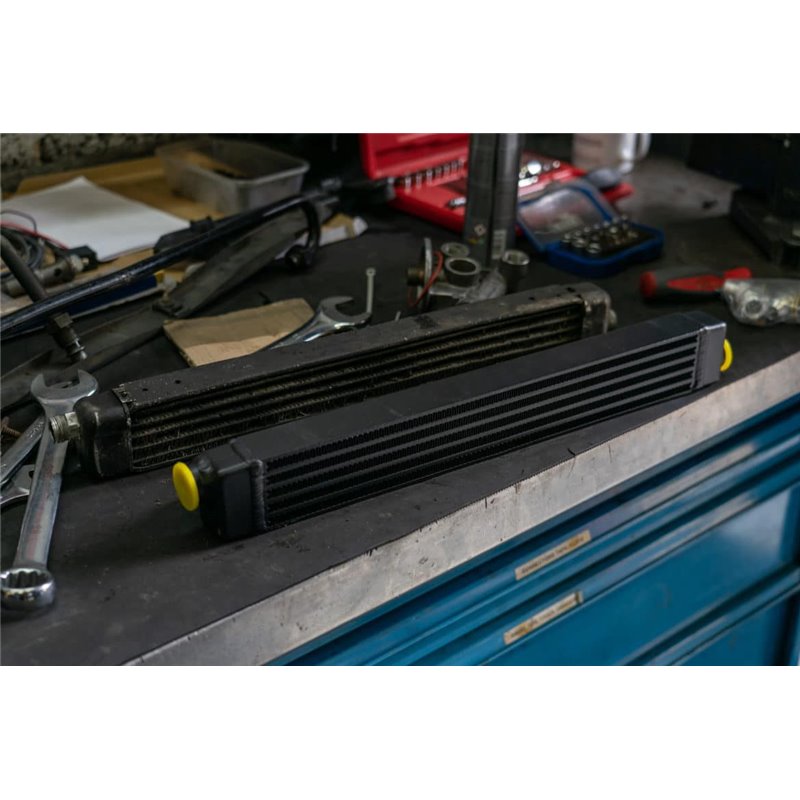 CSF | BMW E30 Oil Cooler w/ fittings for OEM style and AN-10 male connections - 325i / 325is / 325iX 2.5L 1990-1992