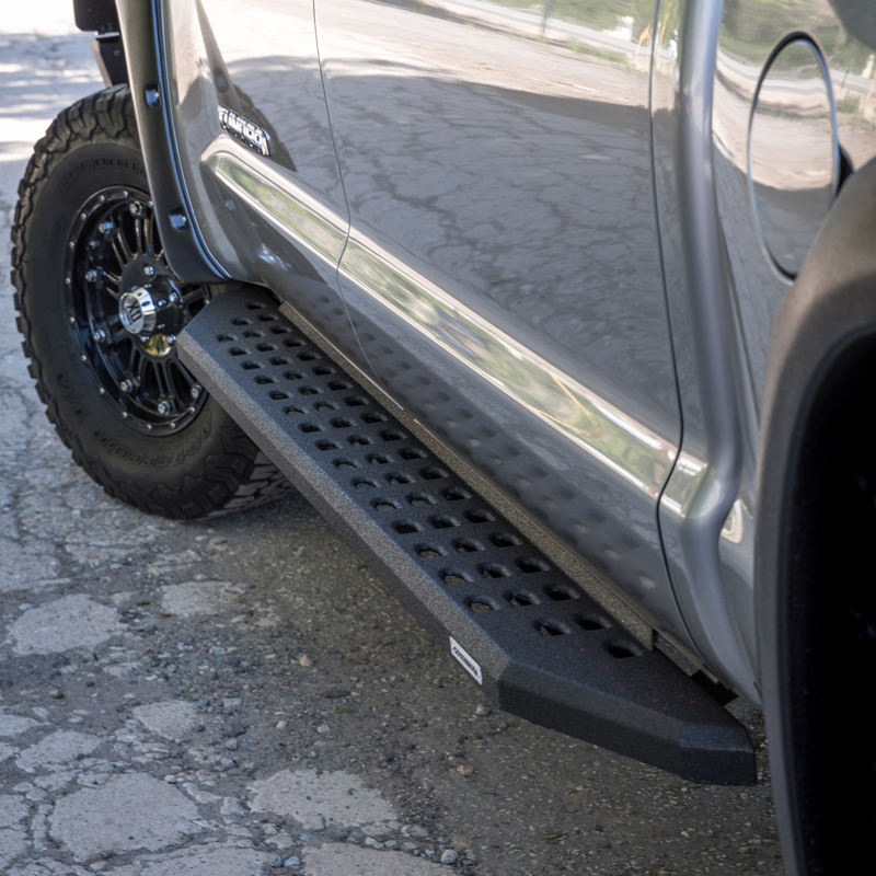 Go Rhino | RB20 Running Boards w/ Mounting Brackets Kit - Ram 1500 / Classic 2015-2023